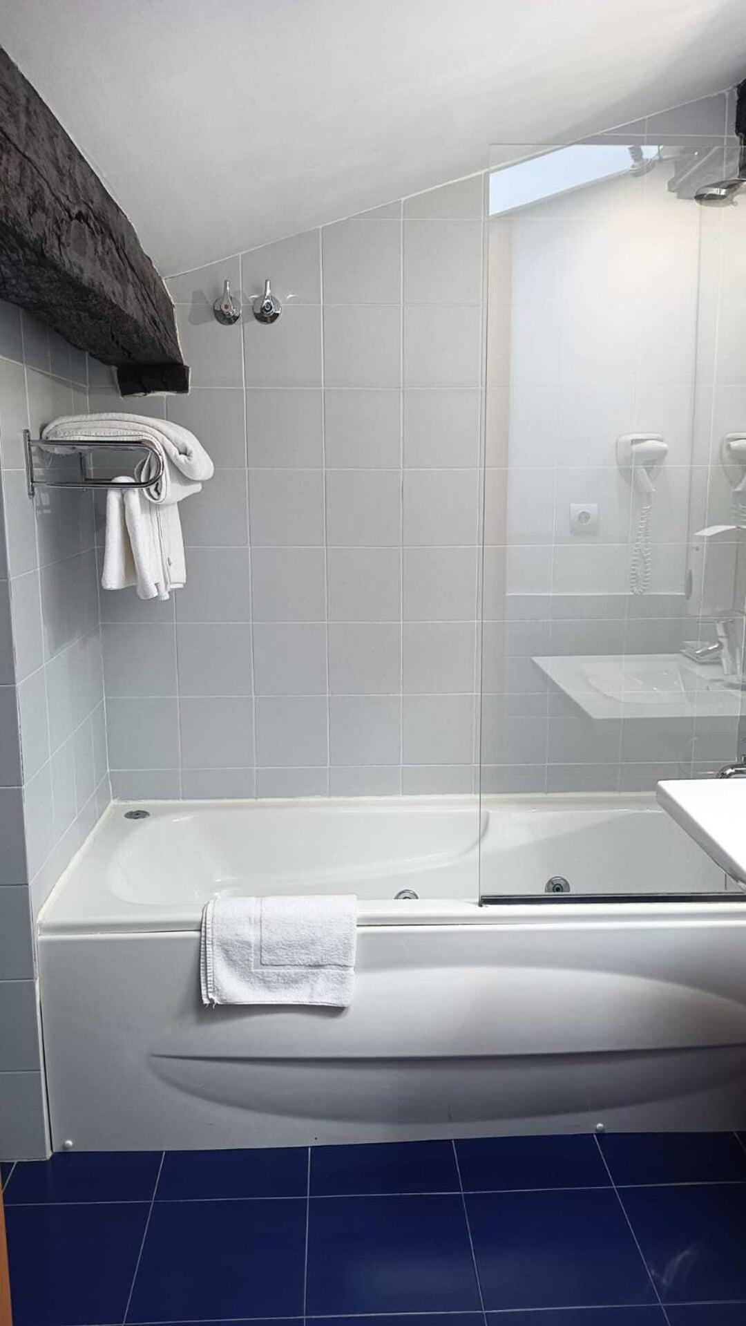 Gastro Hotel La Giraldilla Liérganes Zimmer foto