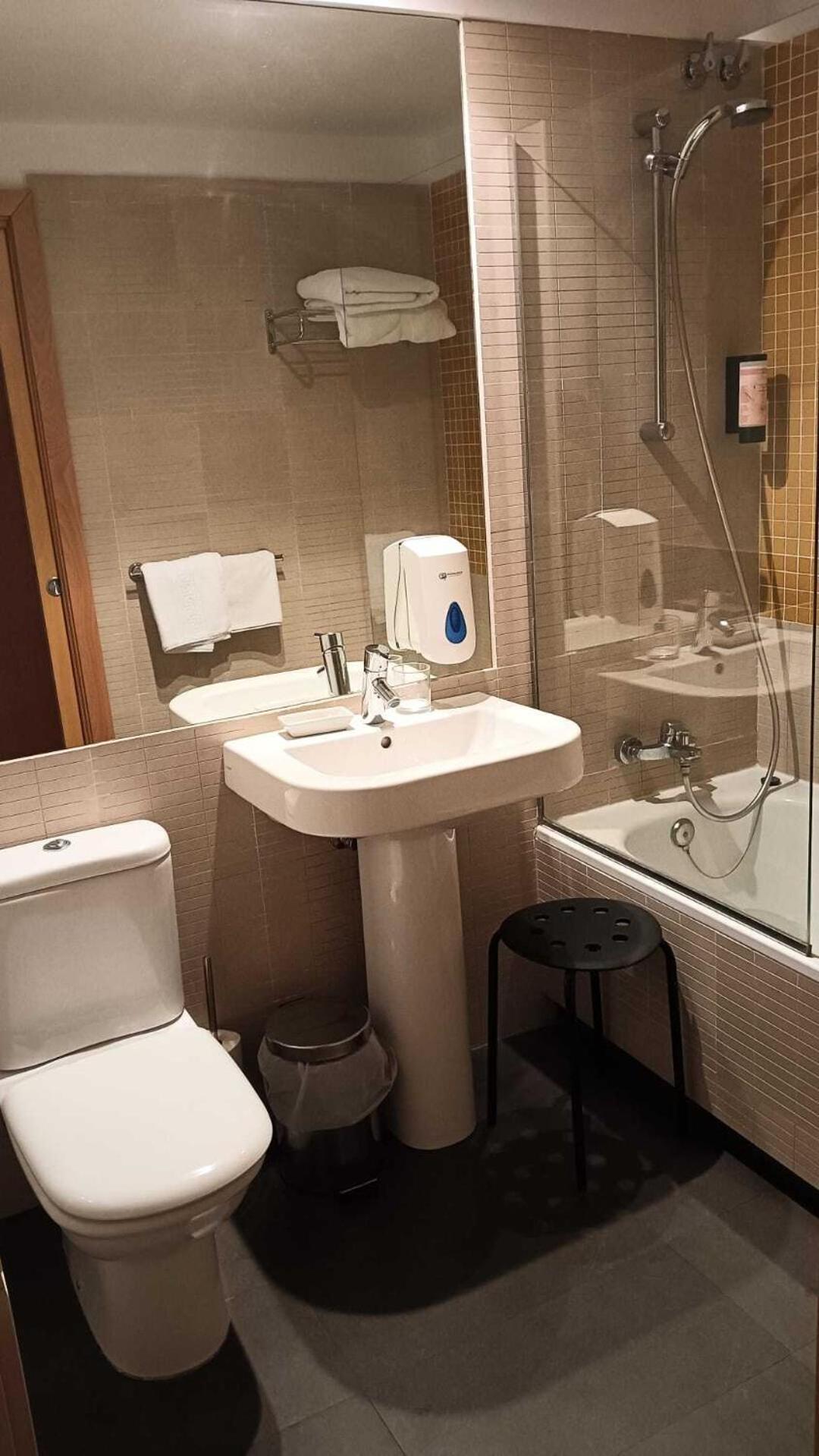 Gastro Hotel La Giraldilla Liérganes Zimmer foto